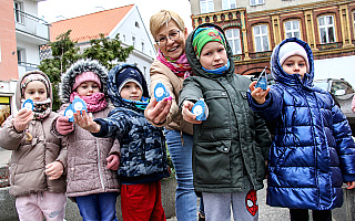 Tournée ekipy Radia Olsztyn z czekoladowymi jajkami. Zobacz zdjęcia!